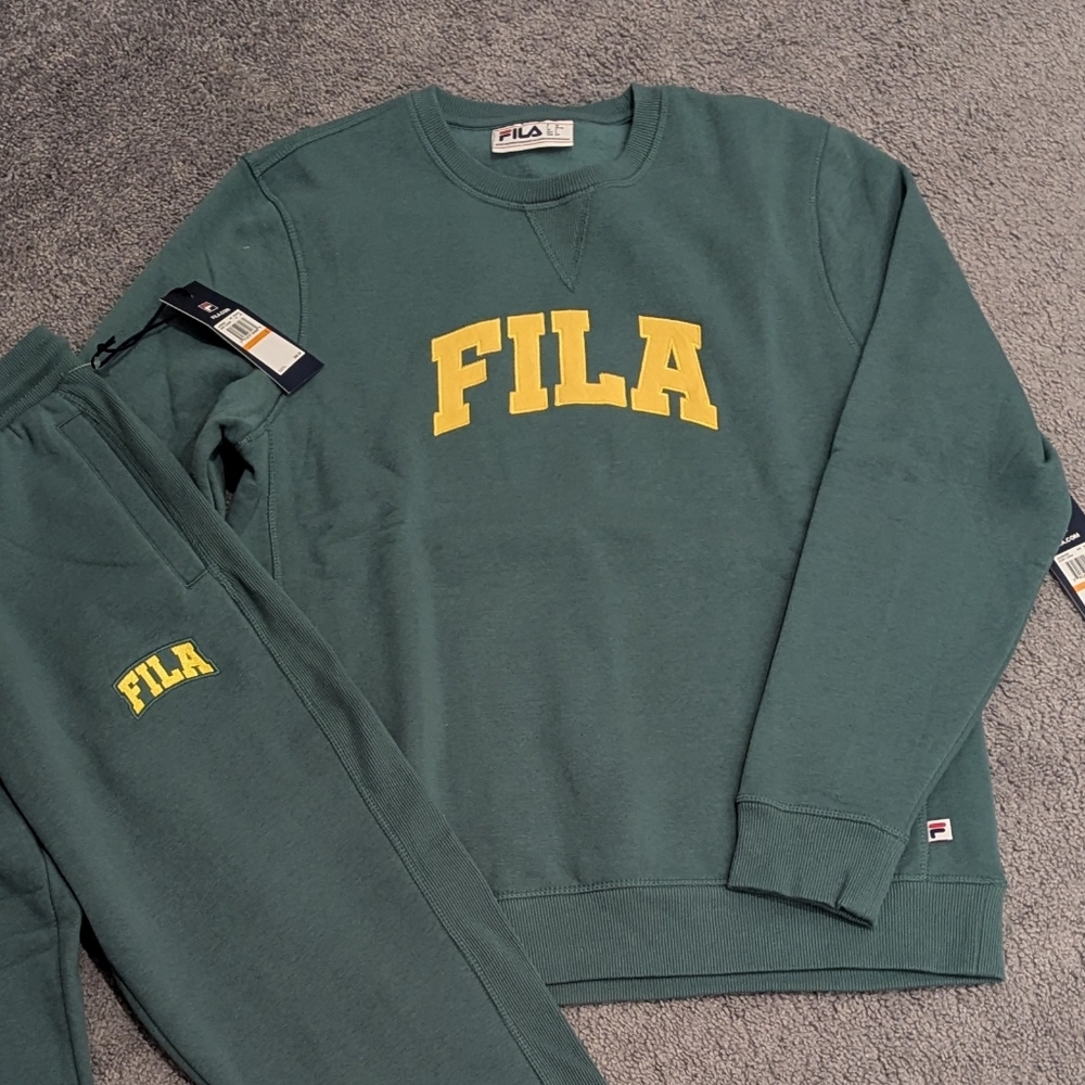 Fila Crewneck - Picture 6 of 6